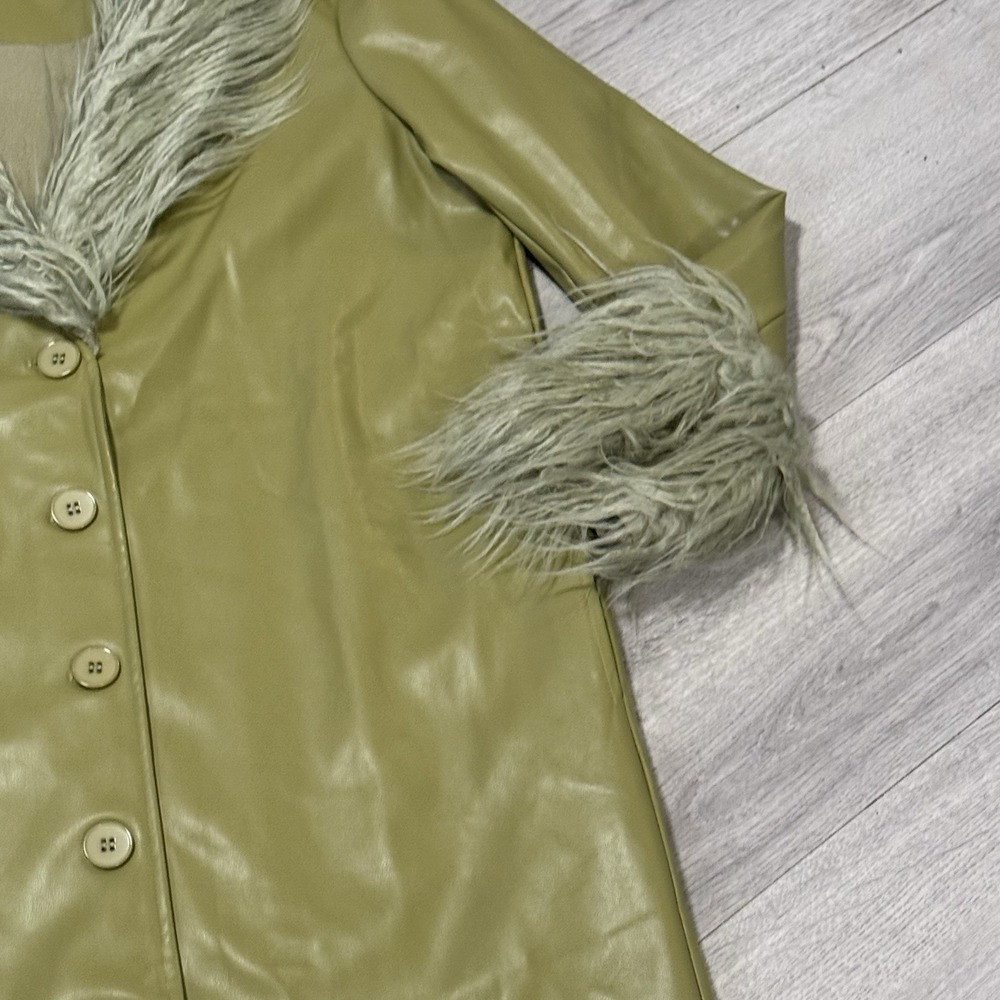 Isalis Faux Green Leather Trench Coat With Fur Collar Cuffs Foxy Y2K NWOT M/LG - Picture 6 of 12